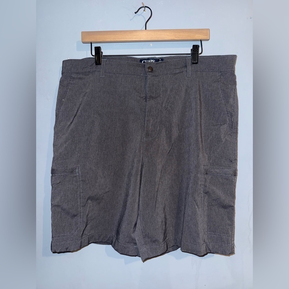 Chaps Men's Gray Cargo Shorts